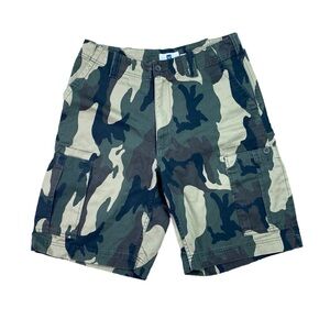 Gap camouflage cargo shorts size 33